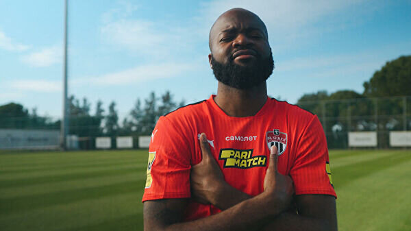    Футболист "Химок" Дидье Ламкель Зе© Фото : Пресс-служба футбольного клуба "Зенит"