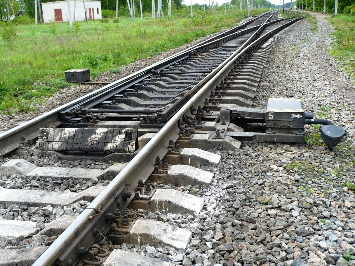 Фото стрелочного перевода ж д