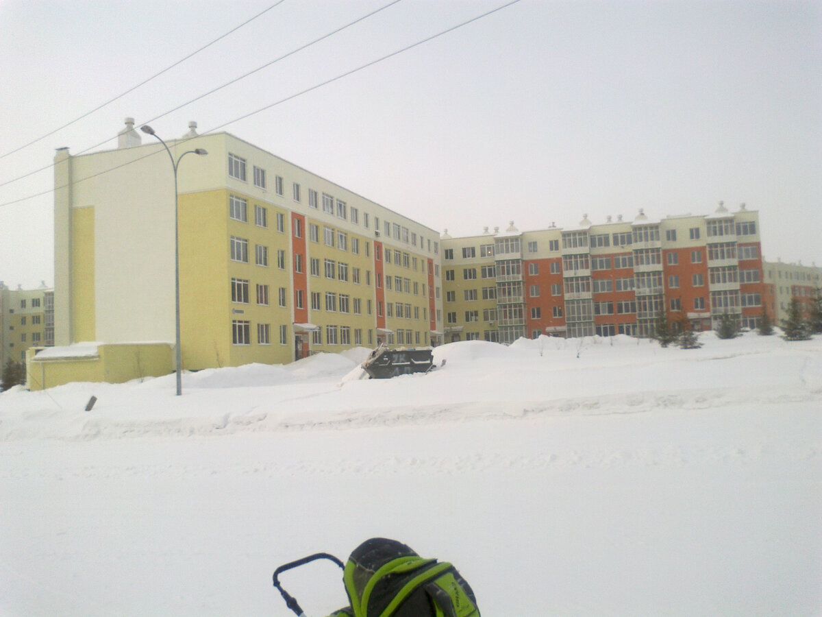 В этом доме я жила (фото сразу после переезда - февраль 2016 года)
