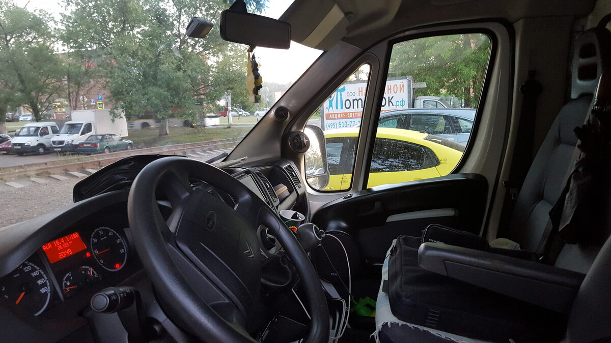 большая ширина автомобиля - не меньший минус, чем большая длина.