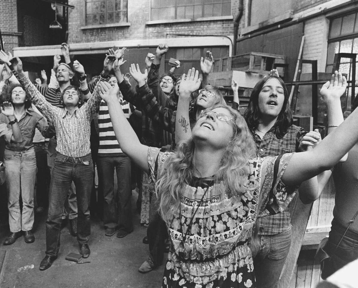 культ дэвида берга дети бога. религиозные сектанты. детские секты. энн гамильтон семья. анна гамильтон секта дети.