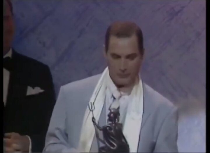 Фредди Меркьюри на вручении премии Brit Awards 1990 года (фото из открытых источников)