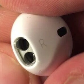 Пример, когда чистил наушники кочергой 🙂