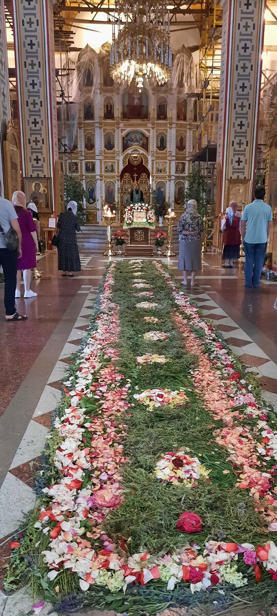 Праздник Святой Троицы в Никольском Соборе города Черкесска