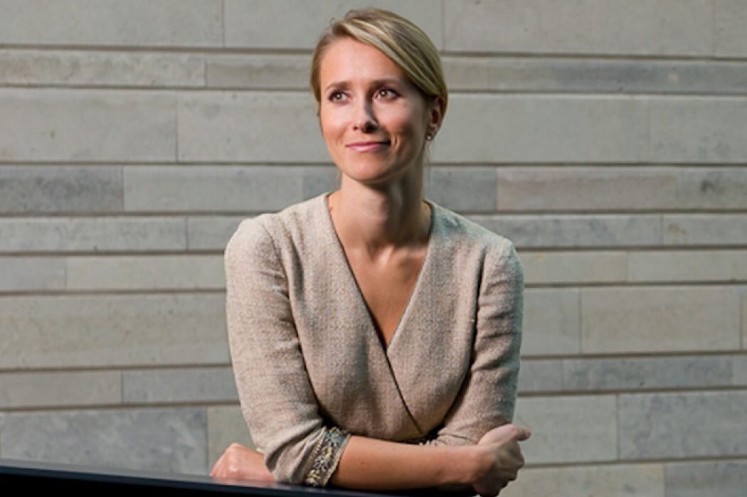 Премьер Эстонии медленно ушла в отставку 