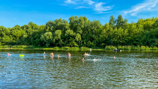 Лето, солнце, жара. Решили освежиться и искупаться в речке. Вода в Дону просто очень теплая и приятная!