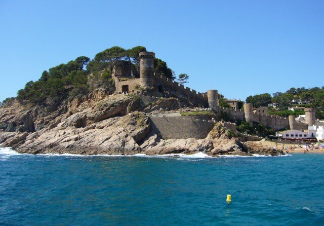 Крепость Тоссы с воды