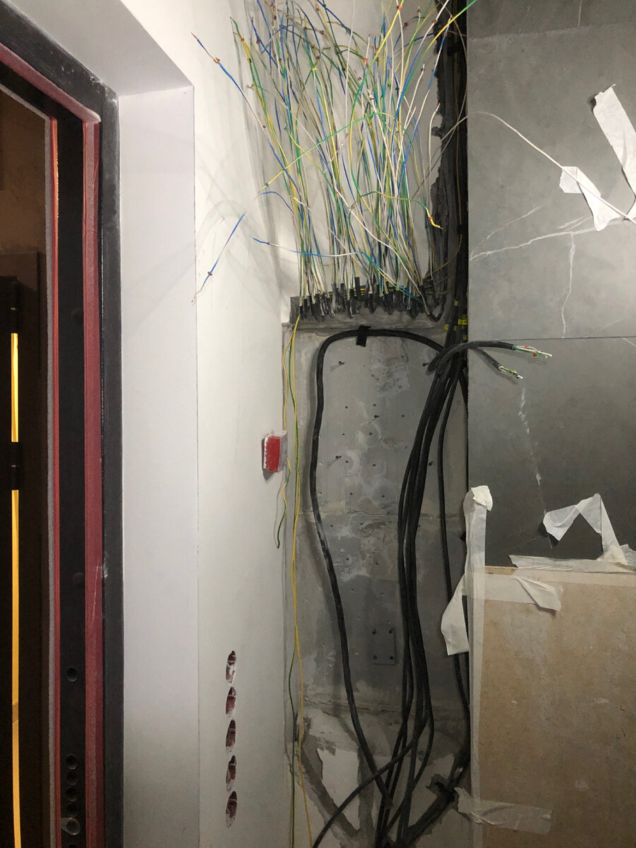 Опытный электрик убежал бы в ужасе увидев такое…Подготовительные работы ...