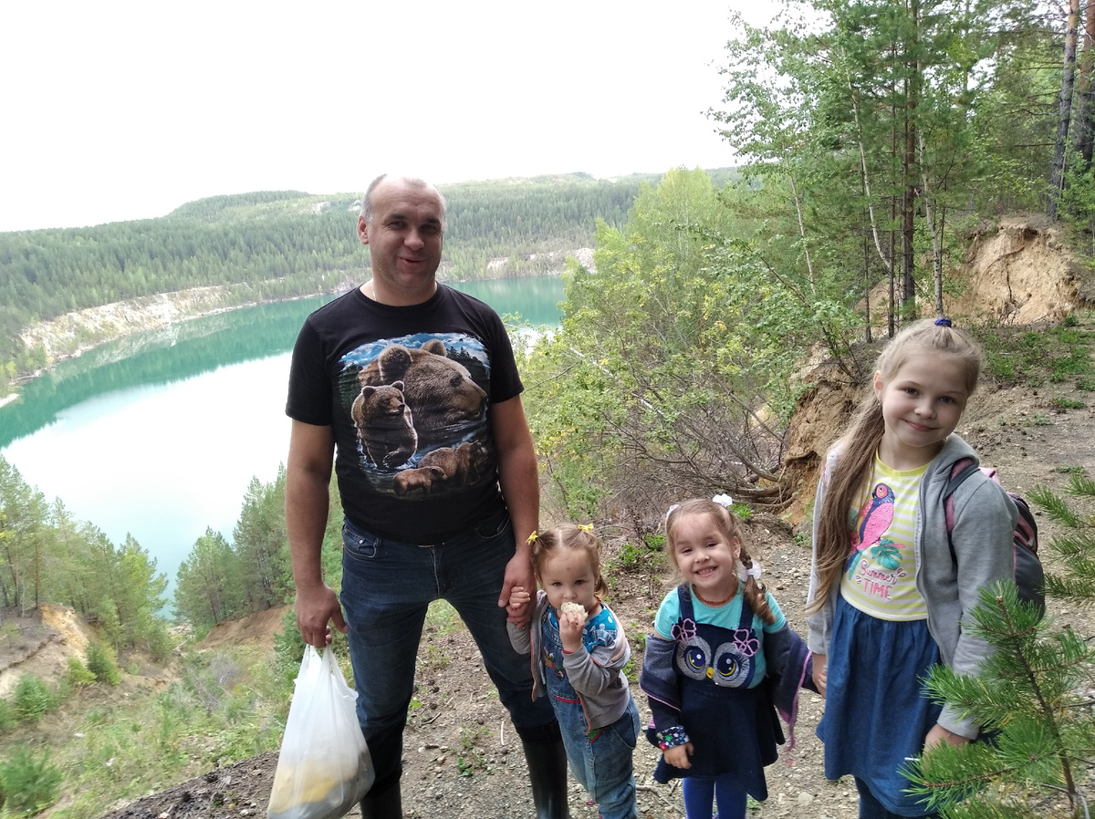 Туристы походники))