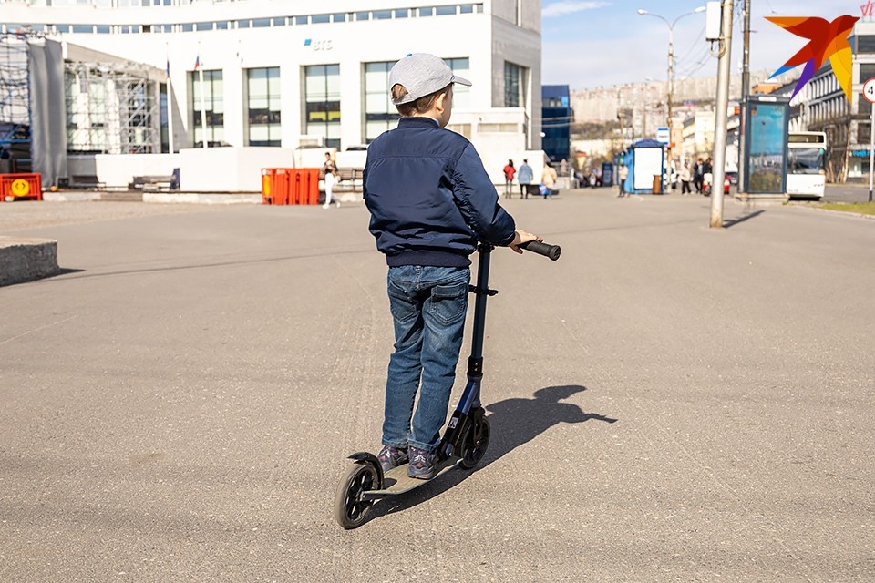     Сотрудники Госавтоинспекции региона просят любителей электросамокатов быть осторожнее на дороге и соблюдать правила дорожного движения. Антон ЗАБИРОВ