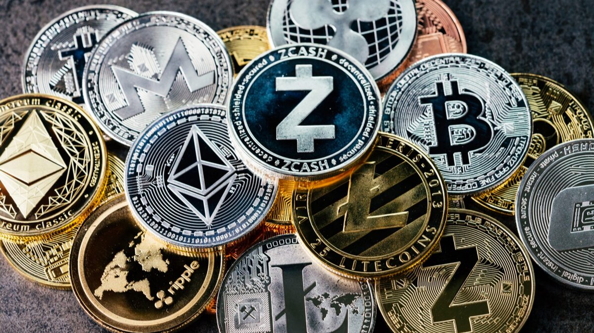 В апреле 2022 года в рейтинге Crypto.ru было 8224 токенов и коинов