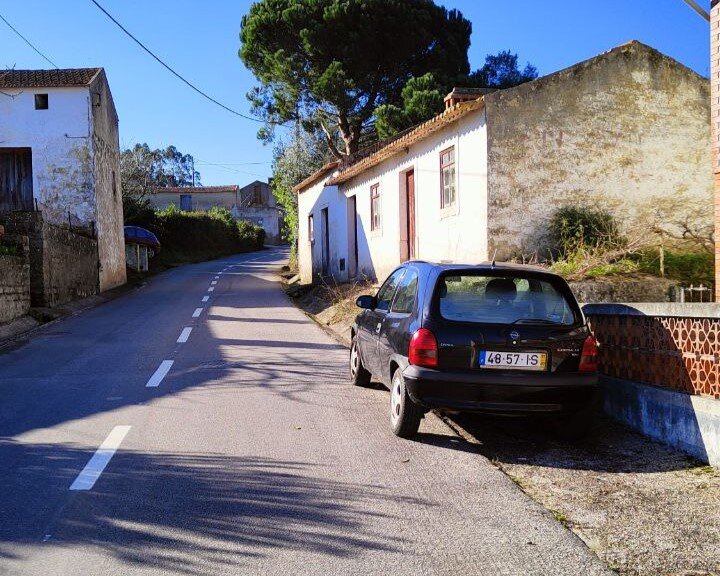 Деревенская дорожная безмятежность