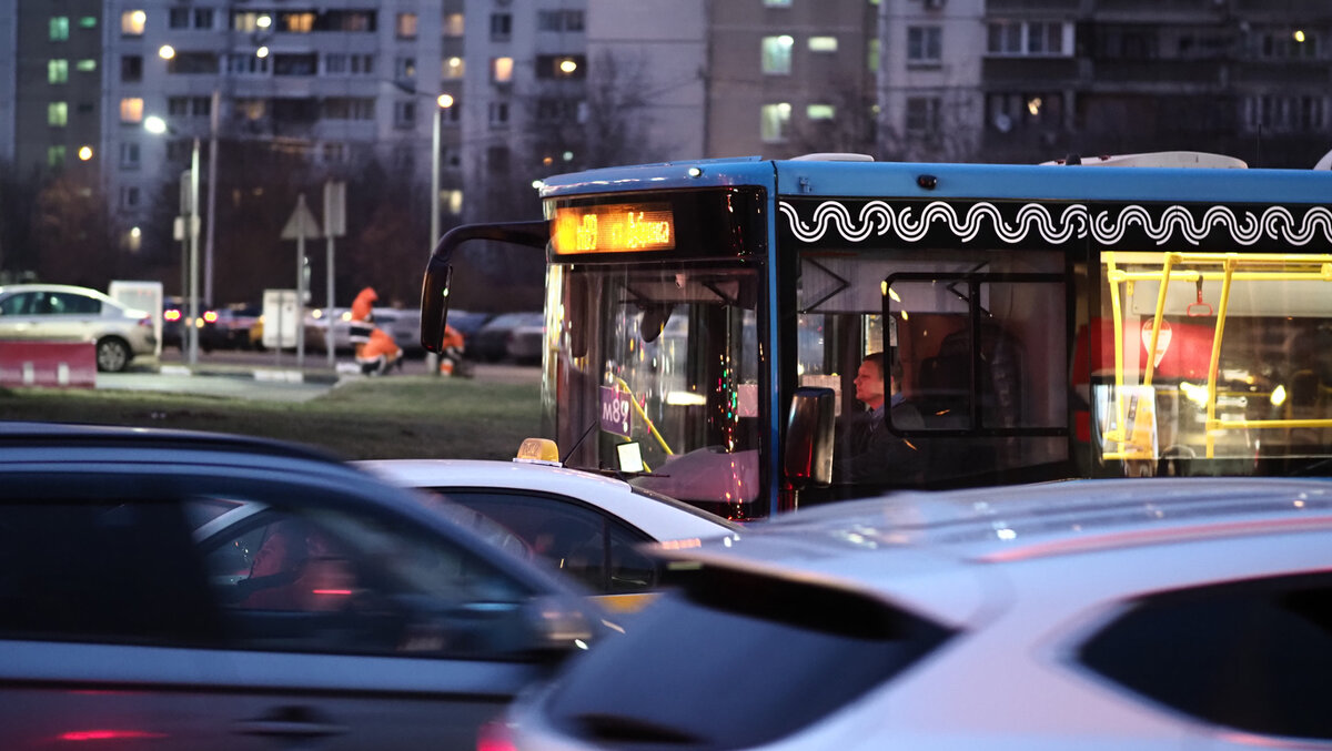 Автобус митино центр. Московский автобус. парк электробусов в митино. медведково в москве 2025. автобус 644 москва.