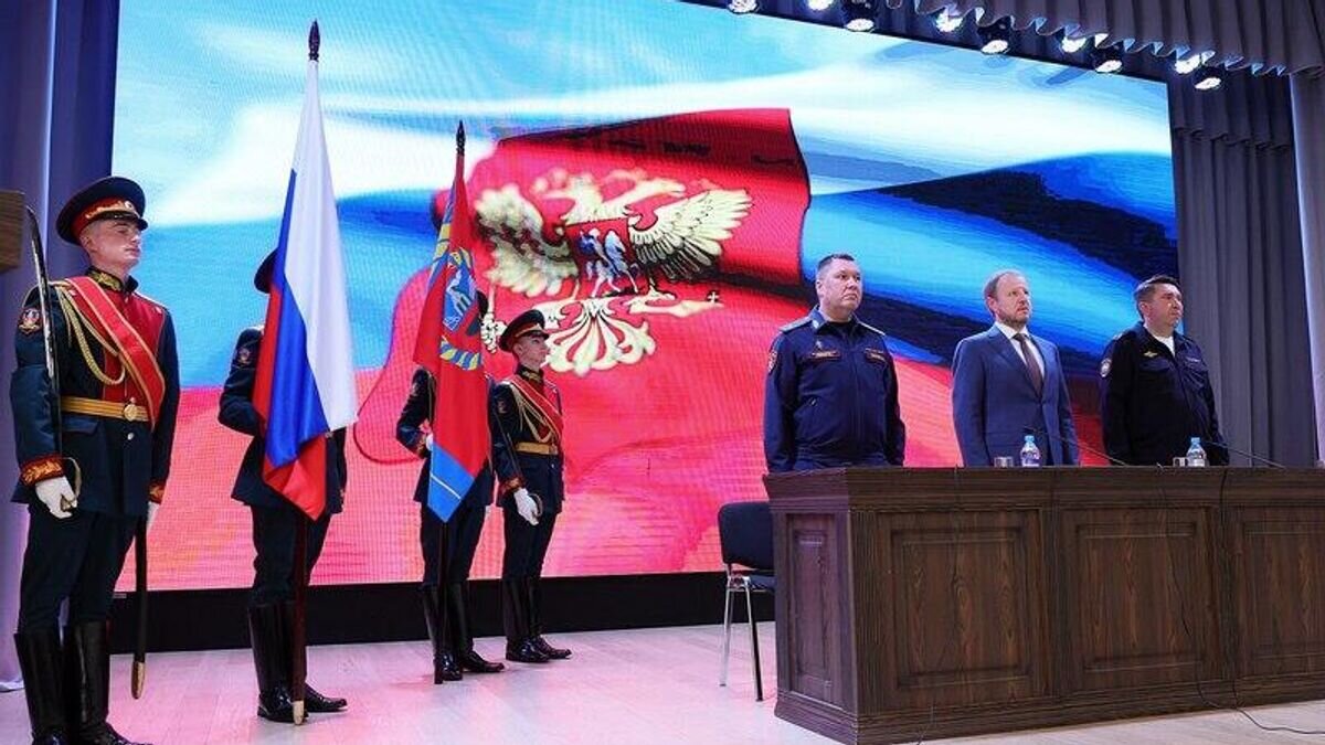    Губернатор Виктор Томенко вручил награды Алтайского края бойцам Росгвардии за успешное выполнение задач в зоне специальной военной операции© Фото : пресс-служба Губернатора Алтайского края