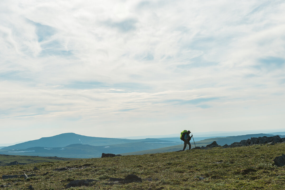Даже людям философского возраста - за 80 лет - врачи советуют двигаться, прописывают так называемую "трудотерапию", чтобы человек выполнял хотя бы простые домашние дела