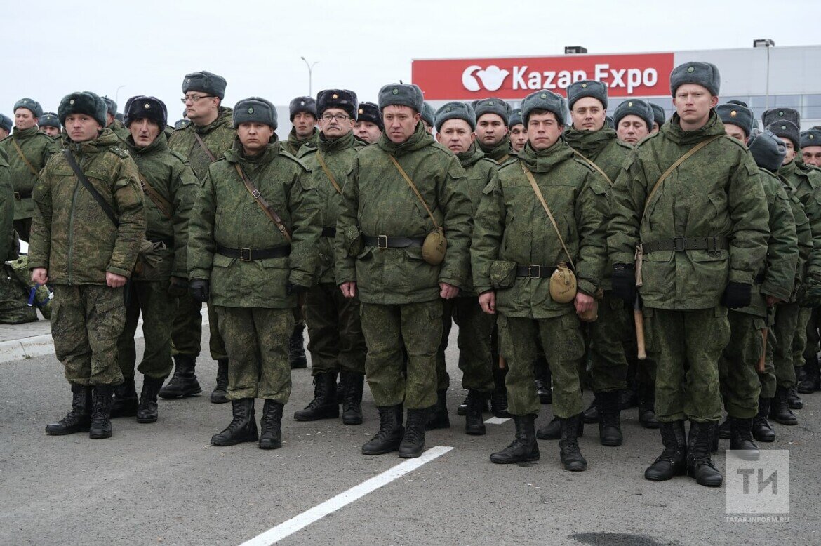 Ждем вас с победой, вы для нас уже герои!»: как Татарстан провожал  мобилизованных | Татар-информ | Дзен