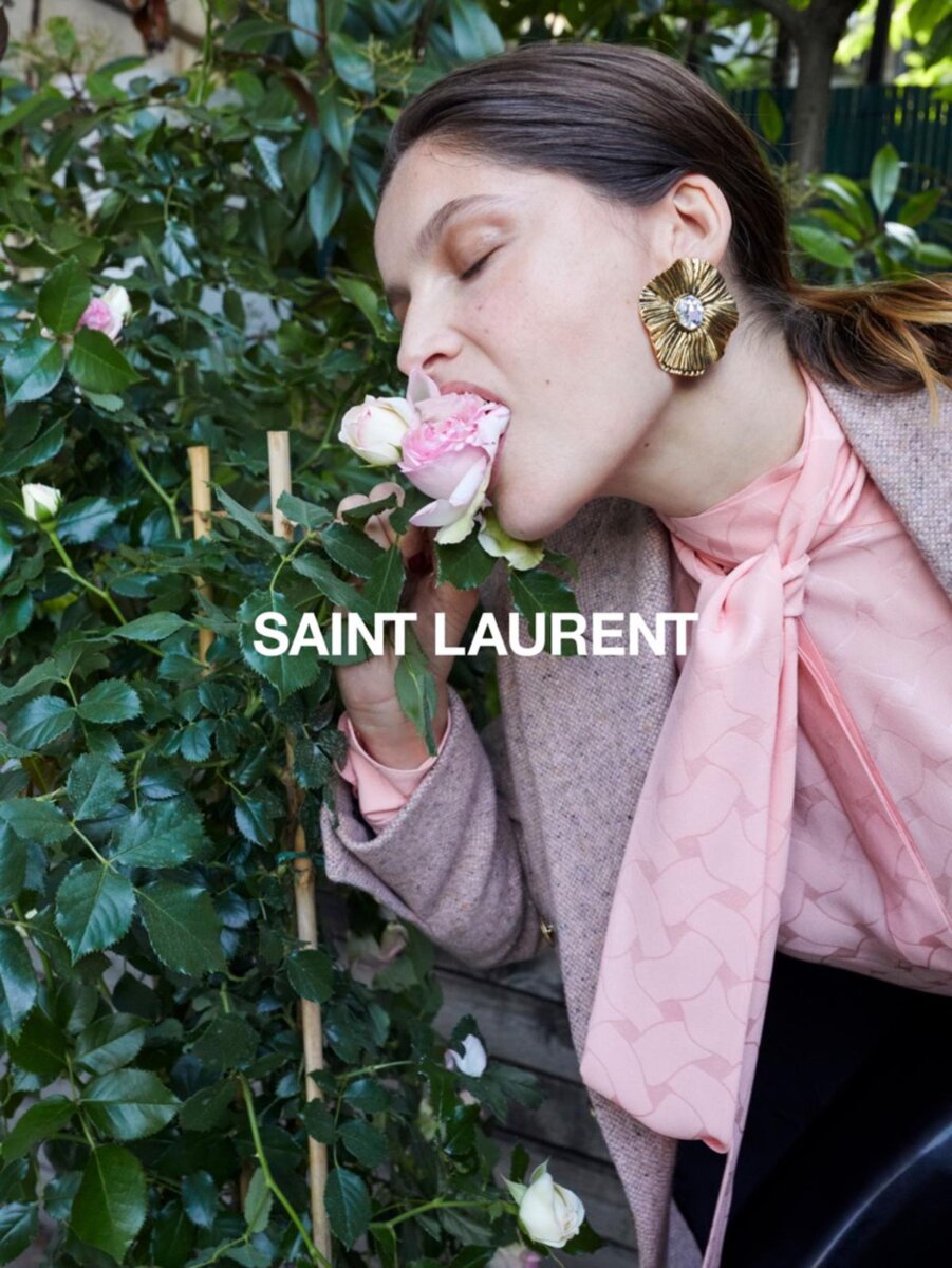     Летиция Каста в рекламной кампании Saint Laurent
