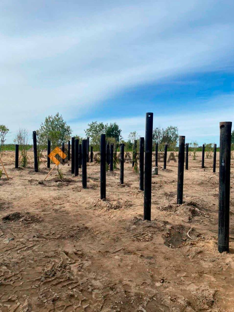 Монтаж винтовых свай в парке Остров Фортов