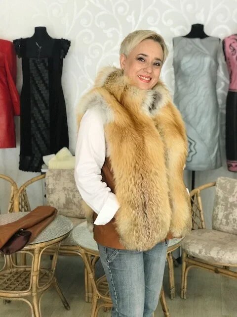 Модели меховых жилетов своими руками: комбинация с кожей | Clothes for women, Fashion, Fur coat