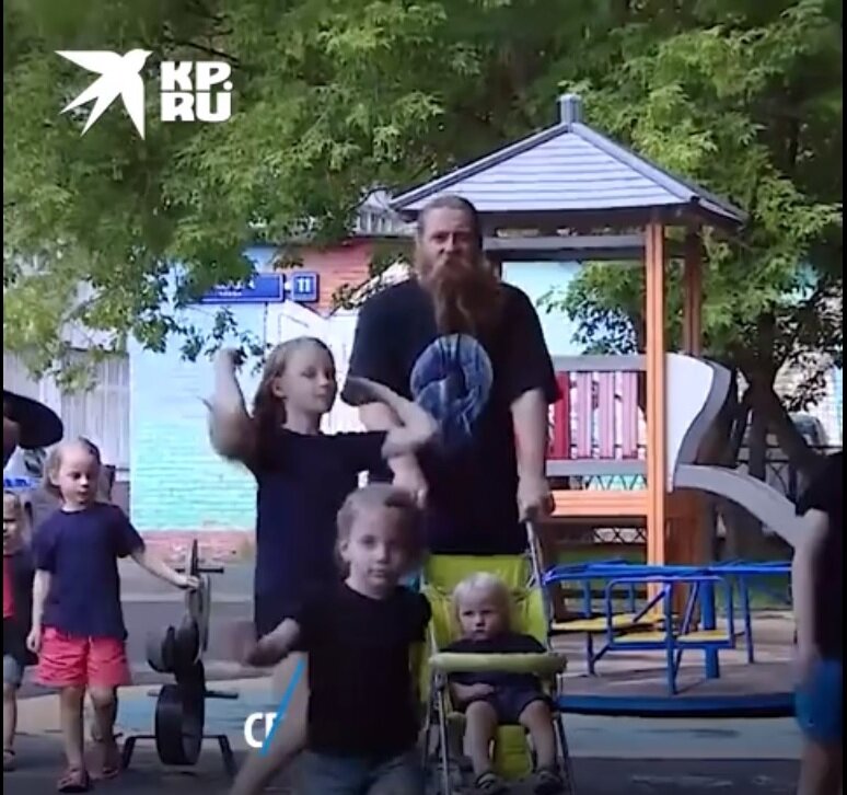 Тепляковы. Скриншот видео с сайта "Комсомольская правда"