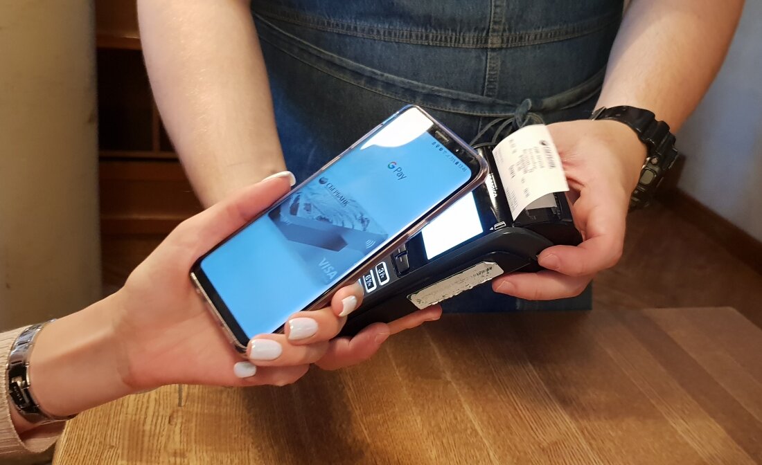 Средний чек по бесконтактной оплате вырос на 77% и составил 1531 рубль