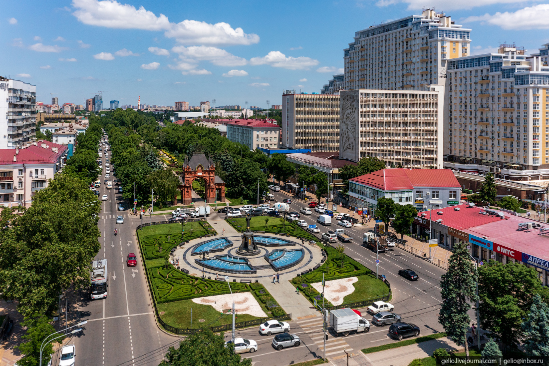 Метров краснодаре. Краснодар столица Кубани. Краснодар с высоты. Краснодар центр с высоты. Краснодар красная улица с высоты.