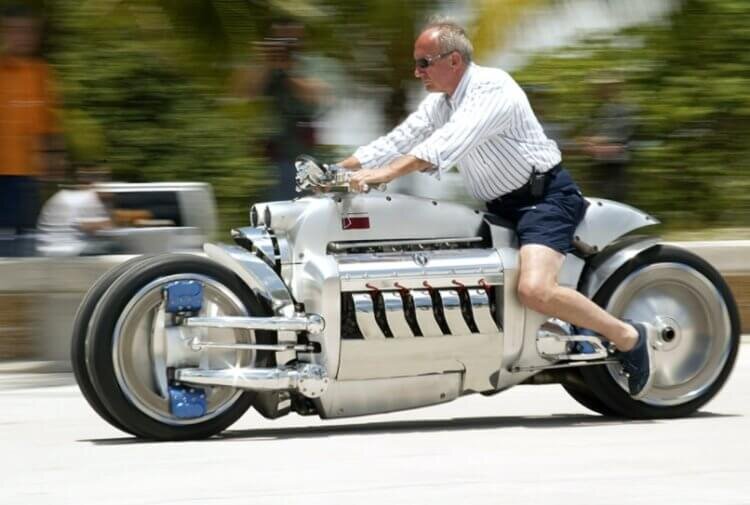 Роскошный Dodge Tomahawk, о котором пойдет речь ниже