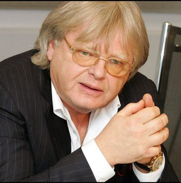 Юрий Антонов