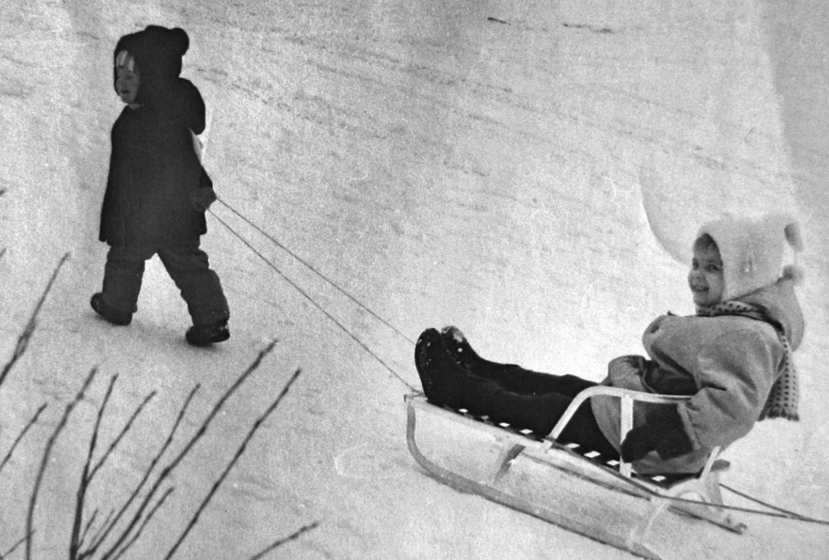 В городе... Начало 1990-ых гг. Фото из личного архива.