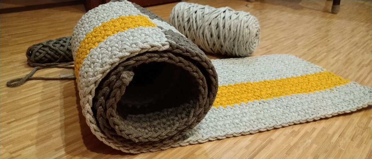 Плетеные коврики из джута в интерьере