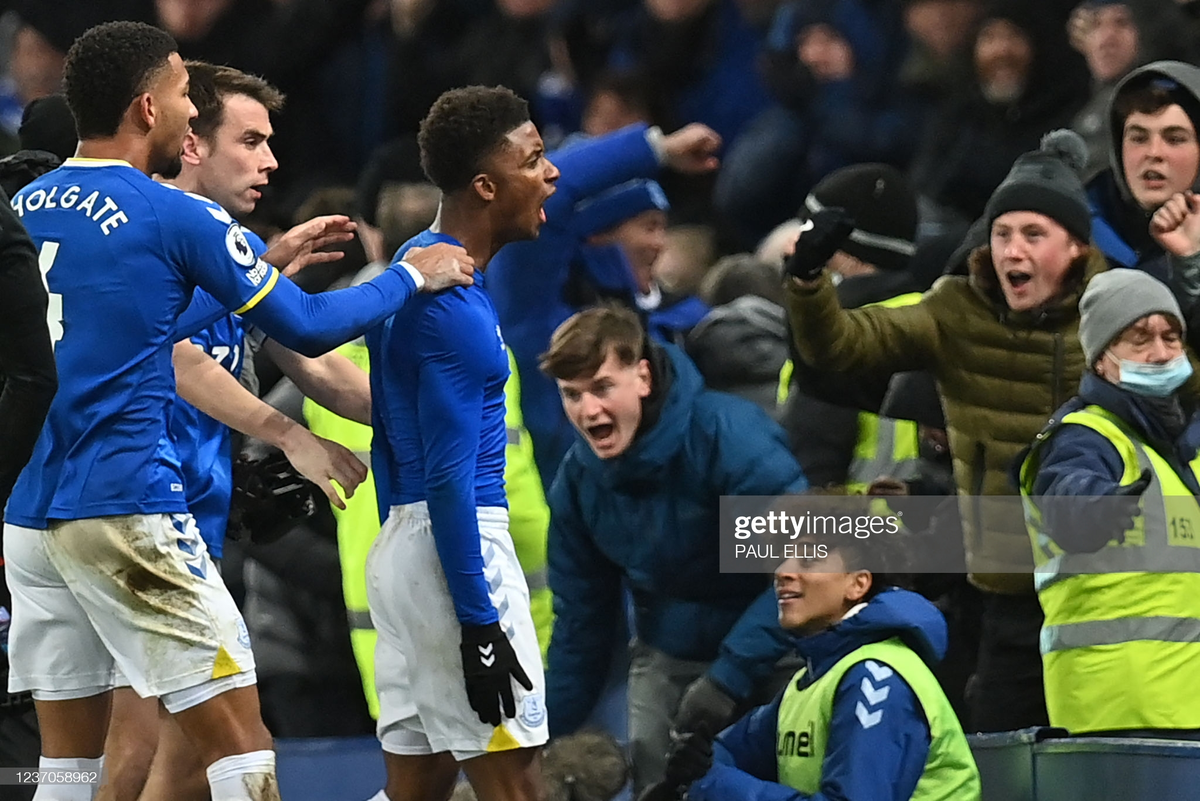 "Эвертон" - "Арсенал" 2:1, 6 декабря 2021, на фото - Демарай Грей