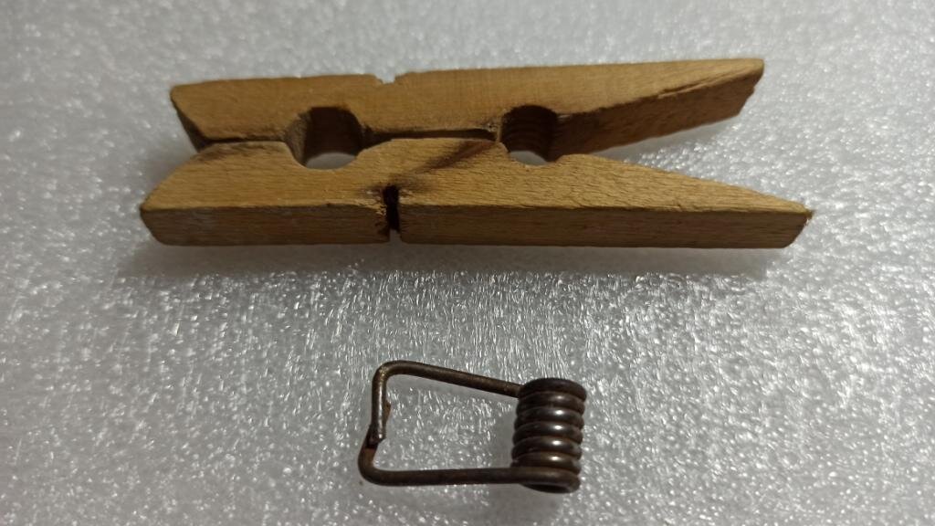 Понадобится только пружина