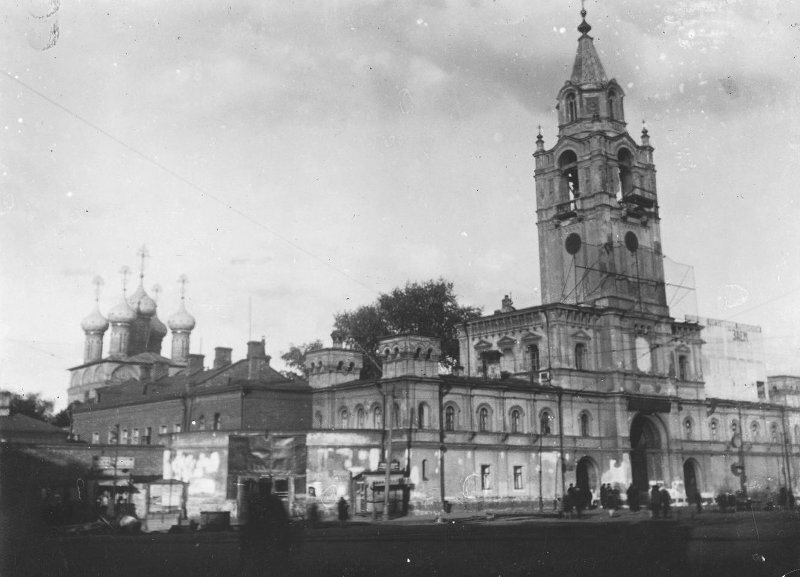 Страстной монастырь на пушкинской. Страстной монастырь 19 век. Страстной монастырь 1900 москва. Страстной монастырь на тверской площади в москве. Монастырь на пушкинской площади.