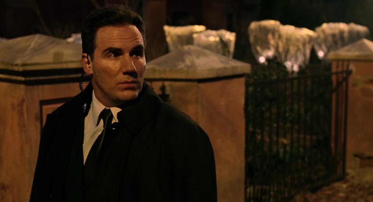 Система управления торо. Торо это. Hellboy и лиз. Бенисио дель торо и гильермо дель торо. Торо это.