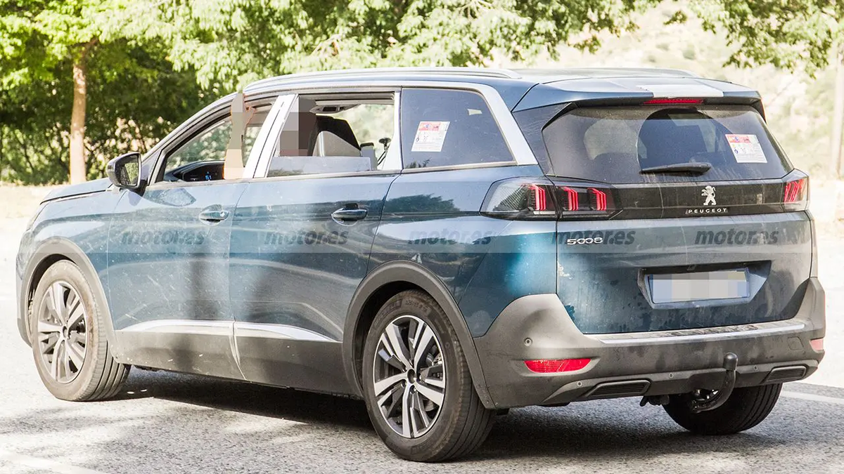  Peugeot 5008 2023
