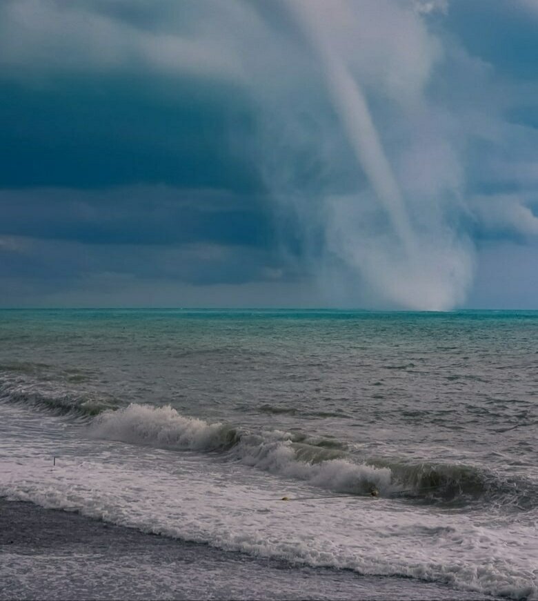 Смерч фото на черном море