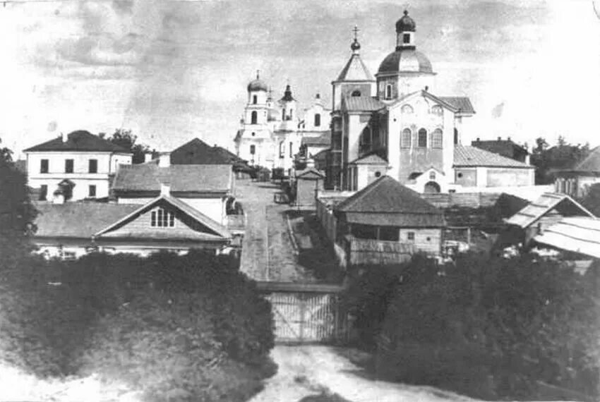 Замковая улица. На ней был расположен старый Невельский замок и Спасо-Преображенский монастырь. 