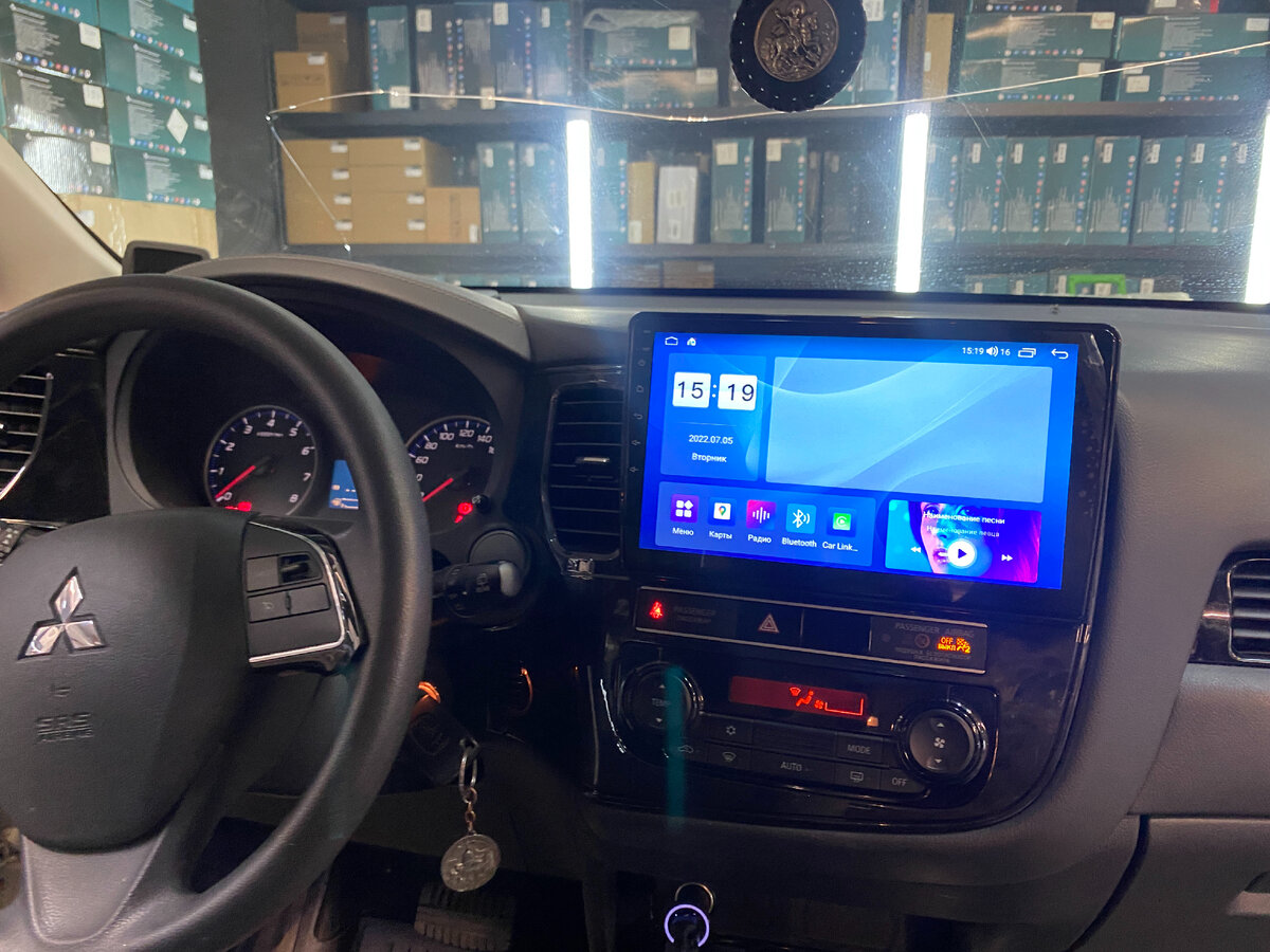 Установка магнитолы #Parafar на Mitsubishi Outlander (2021+) на Android  11.0 #PF229FHD | Avtopositive.Ru | Дзен