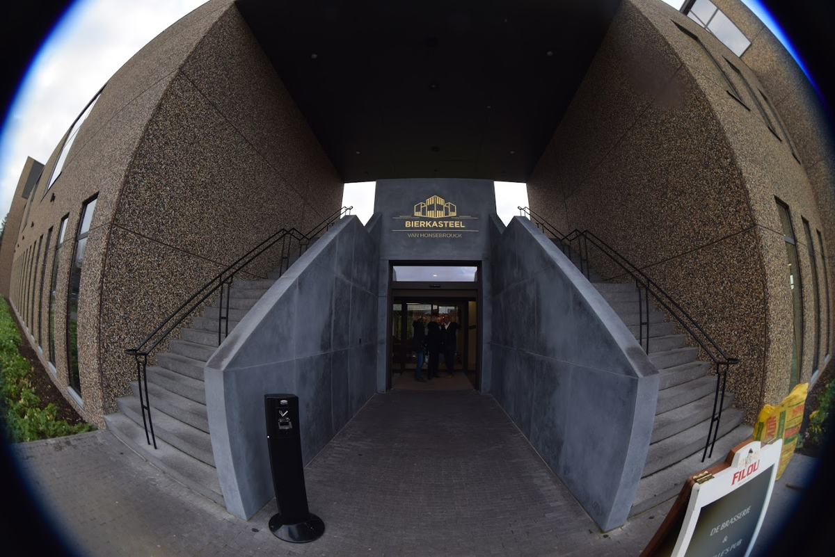 Главный вход на новую пивоварню