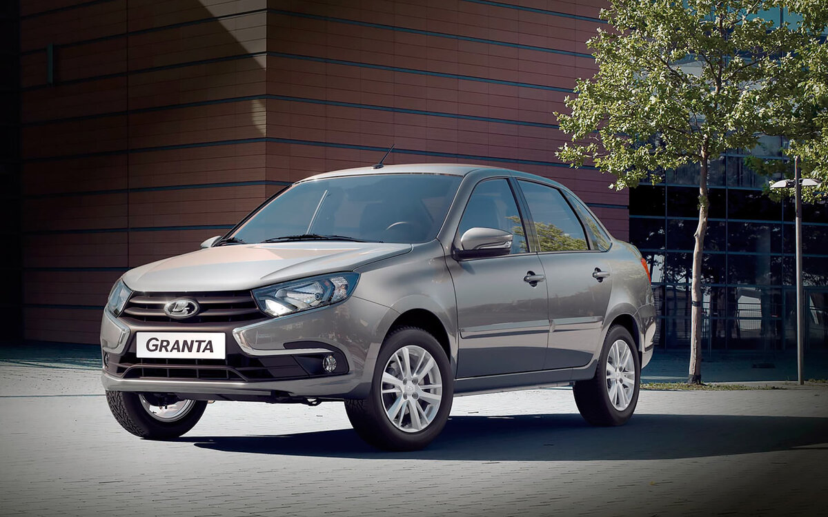 Лада Гранта без кондиционера и АБС под миллион рублей - много ли желающих купить ее?