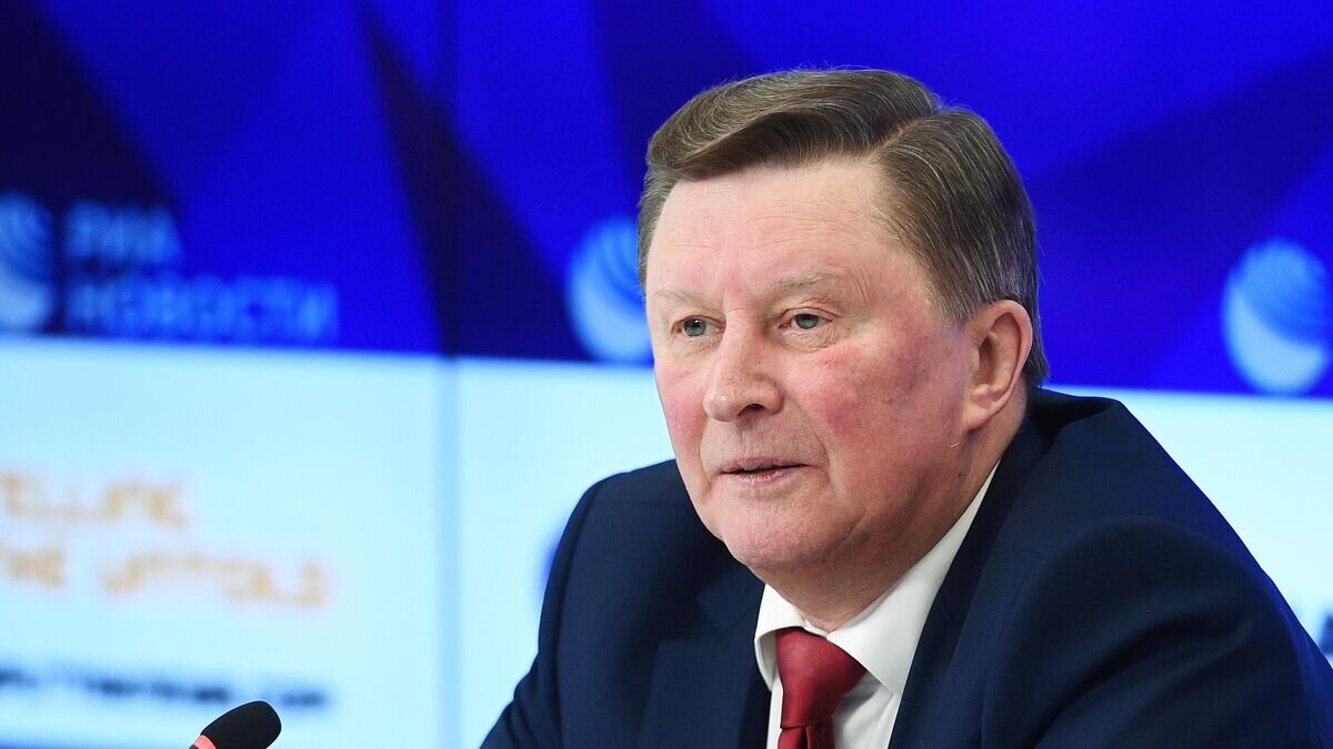    Специальный представитель президента РФ по вопросам природоохранной деятельности, экологии и транспорта, председатель Попечительского совета Российского военно-исторического общества Сергей Иванов © РИА Новости / Нина Зотина