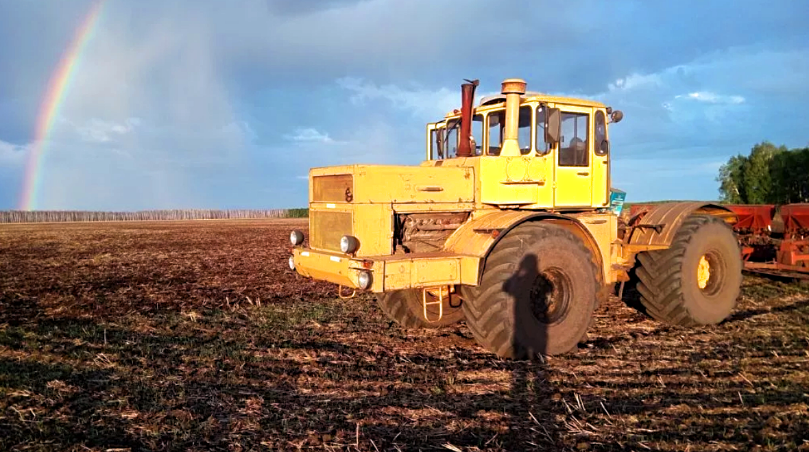 Kirovets K 700 plowing /// Кировец К-700А вспашка - YouTube
