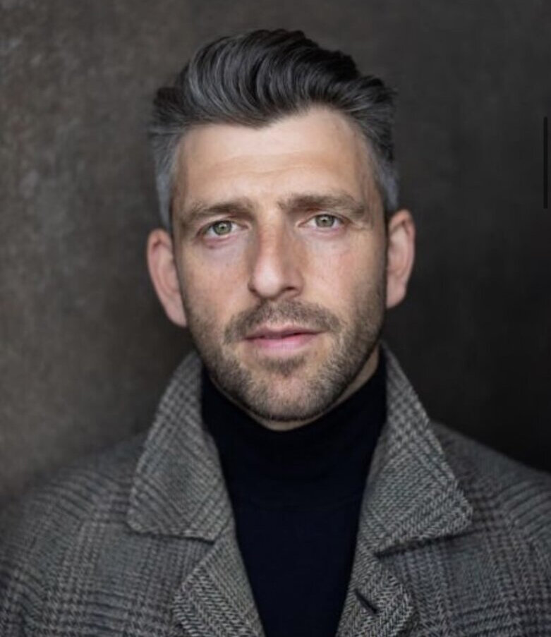 Актёр Николас Карими. Источник witcher-tv.ru