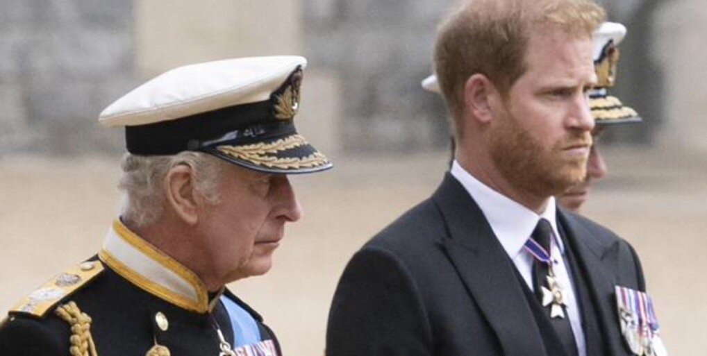 Чарльз не торопится с приглашением. Фото: Getty Images