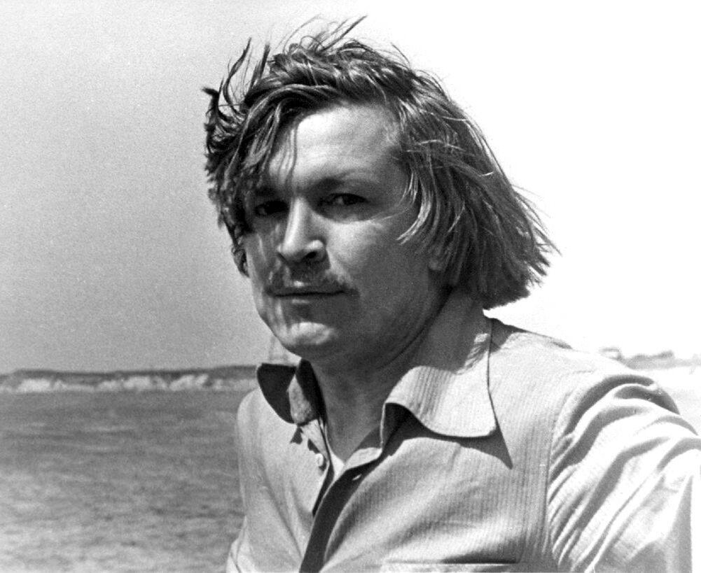 ВАлентин УСтинов - певец Севера и славянства