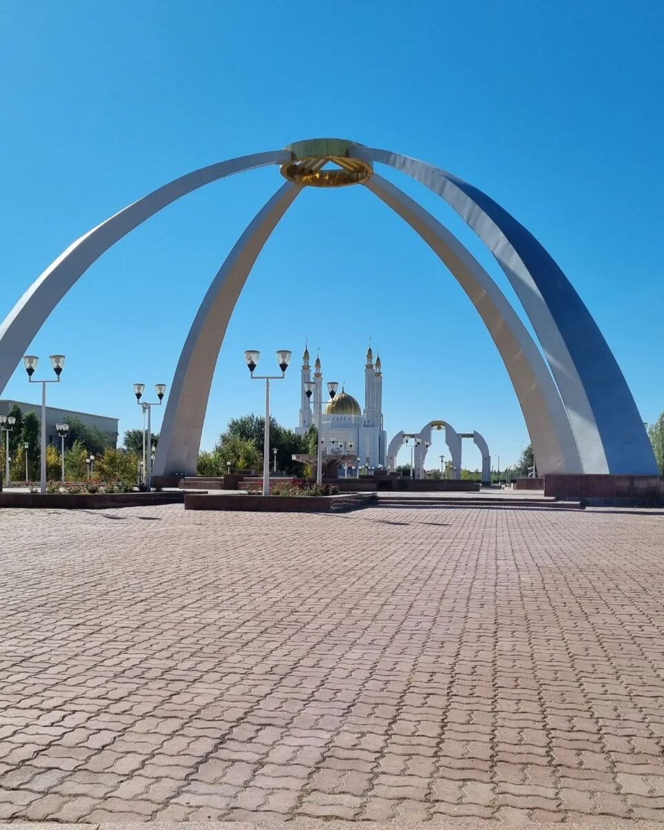 Водно зеленый бульвар Единства и согласия  