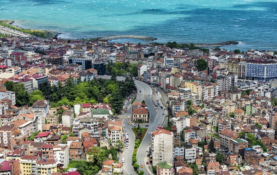 Источник: https://resortturkey-ru.turbopages.org/resortturkey.ru/s/gorod-trabzon-v-turtsii/