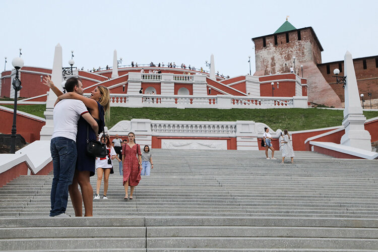 «Нижний Новгород перестал быть «карманом России», зато получил звание «Столица Поволжья». Он является центром Приволжского федерального округа и одновременно крупнейшим его городом»