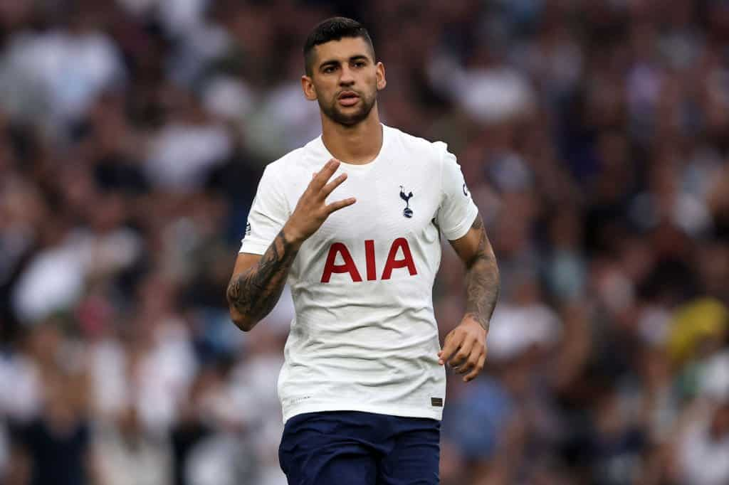 Источник: https://www.vbetnews.com/sport_type/cristian-romero-sends-social-media-message-after-tottenham-debut/gettyimages-1234704266/