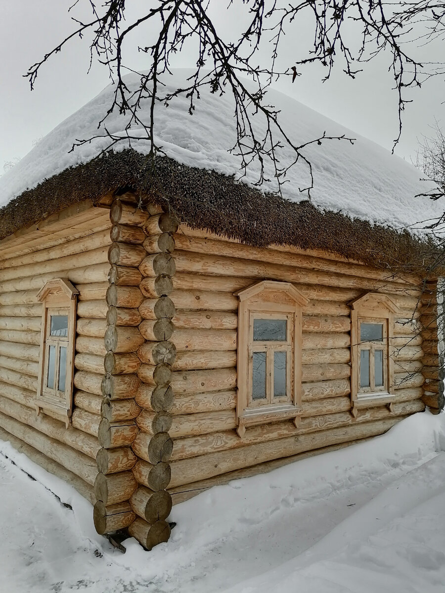 Амбар на территории дома-музея